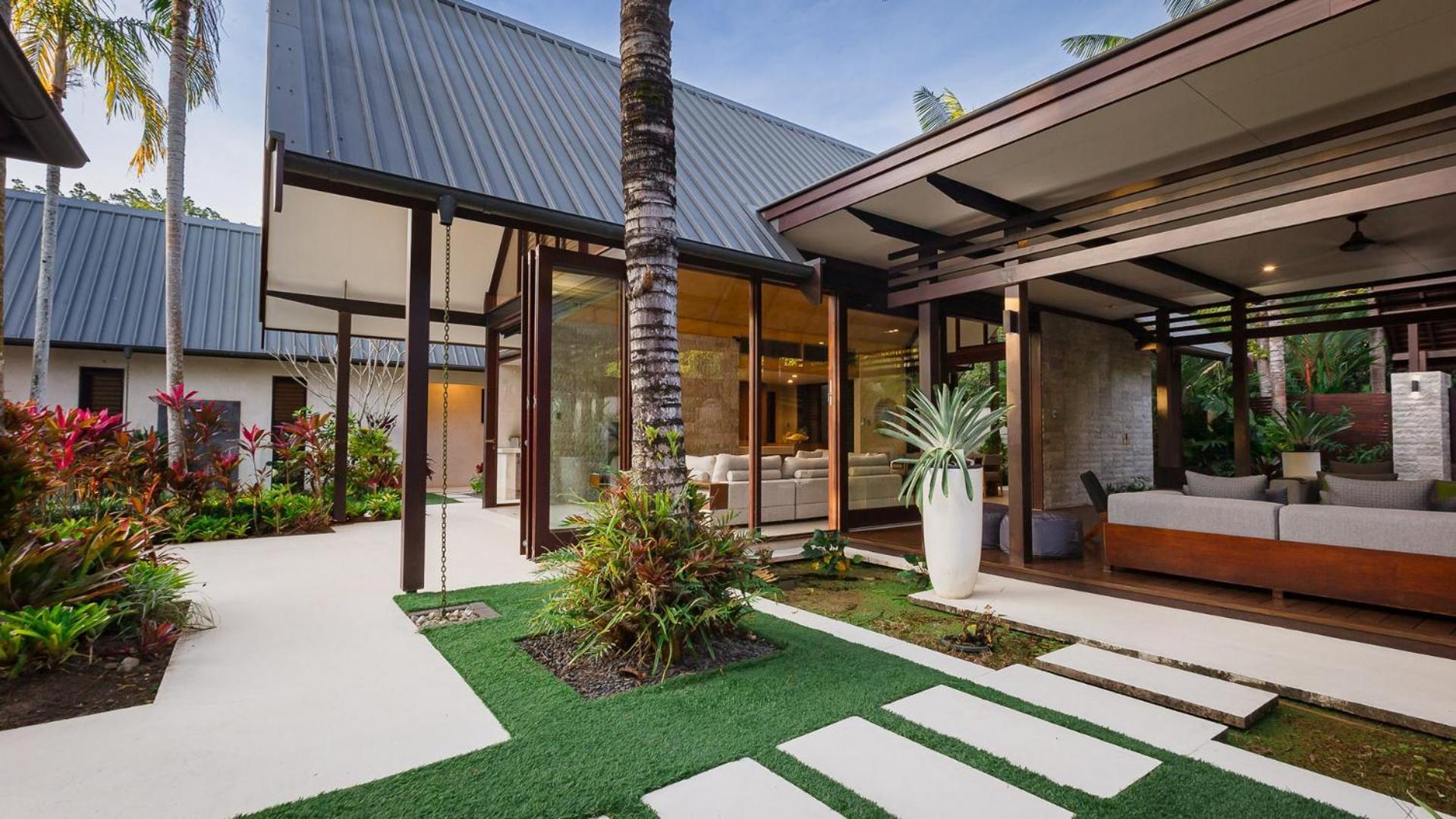 Niramaya Villas And Spa Port Douglas Exterior photo